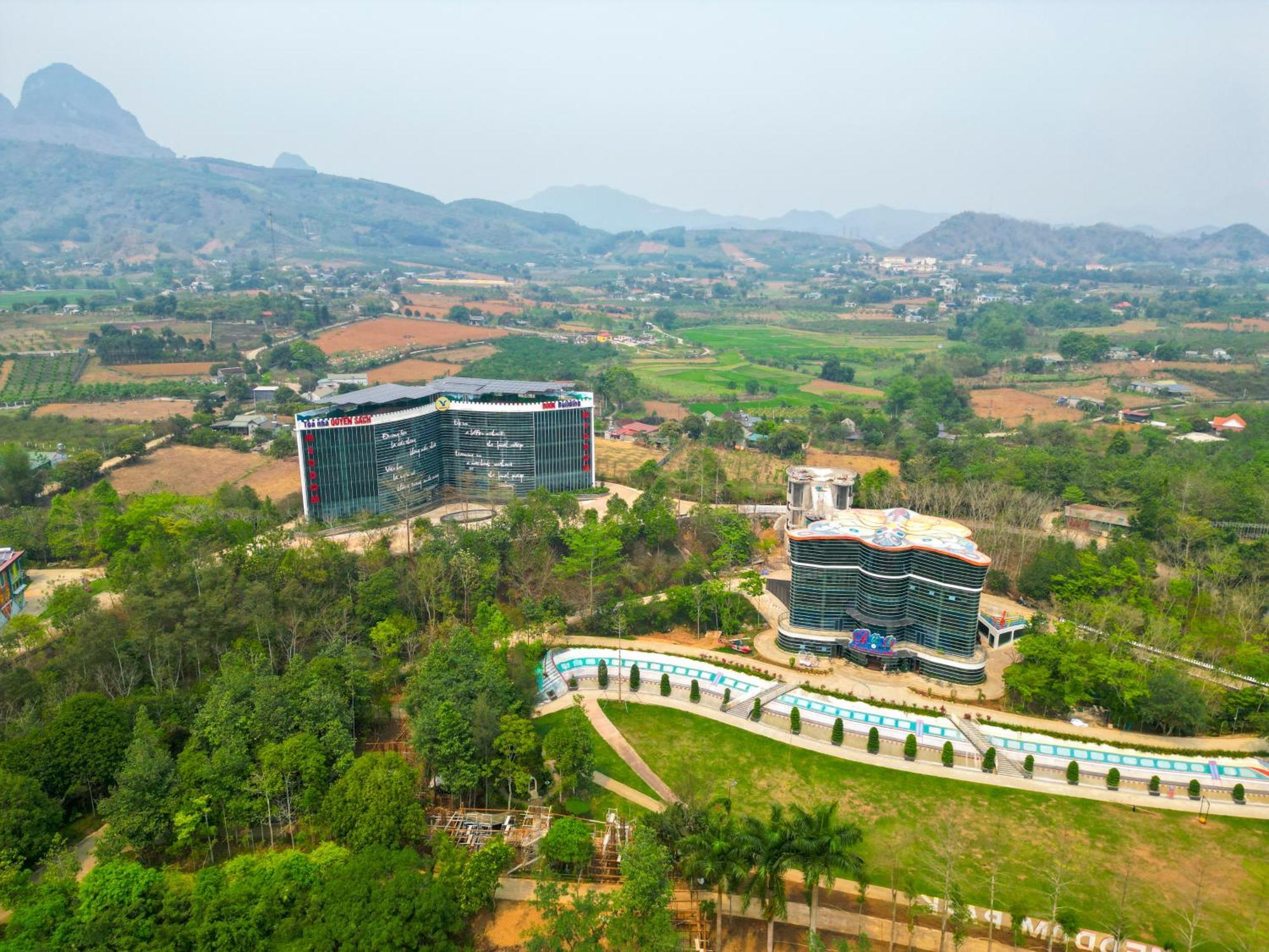 Hotel Meddom Park Cao Phong Exterior foto